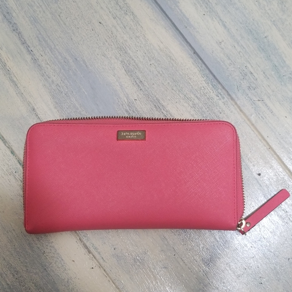 Kate Spade slim zip wallet